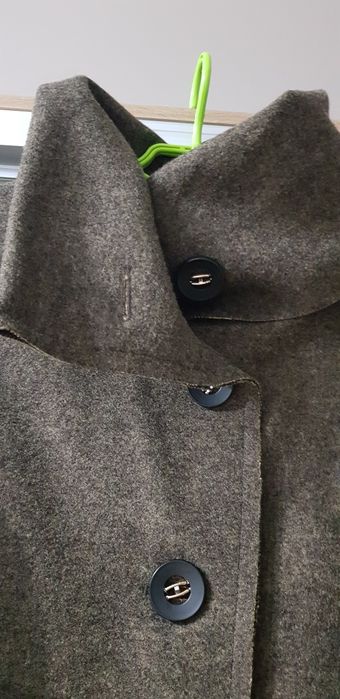 Продам коротке вовняне пальто