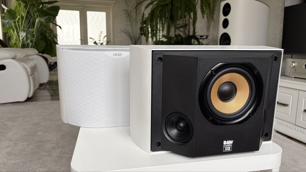Bowers & Wilkins DS6 — тилові (surround) акустичні колонки, дипольні, сертифікація THX