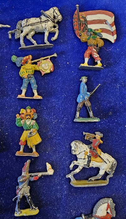 Zestaw ołowianych żołnierzyków