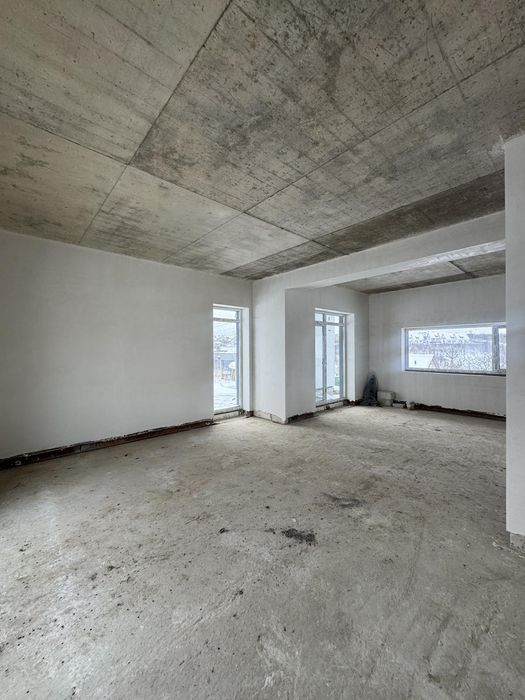Продаж двоповерхового будинку в с. Солонка вул. Демократична