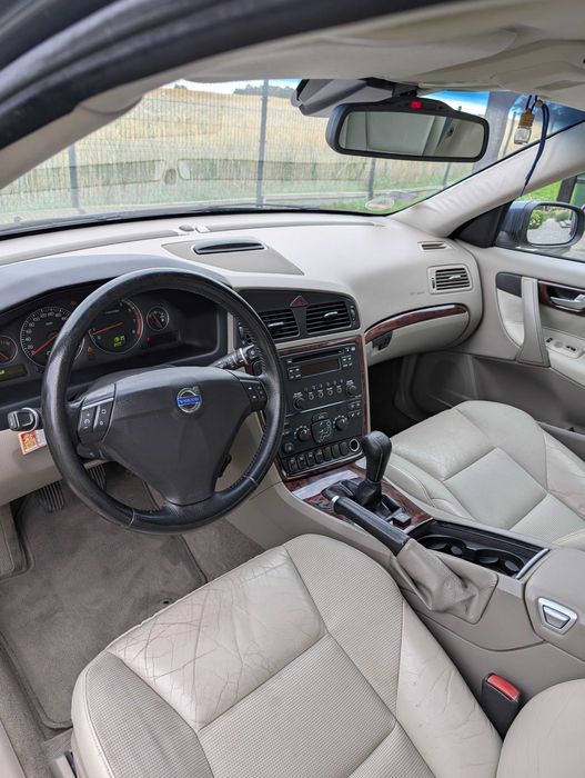 Volvo S60 2.5t LPG manual