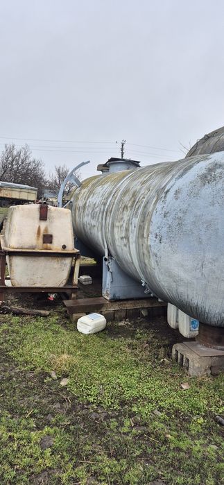 БОЧКА  для гсм води каса 25 , 10 ,5 ,2 ,1 кубов метал  та склопластік