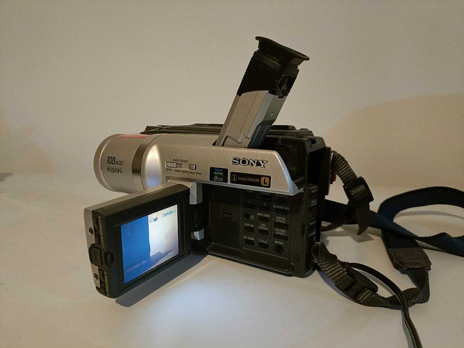 SONY Handycam DCR-TRV320e