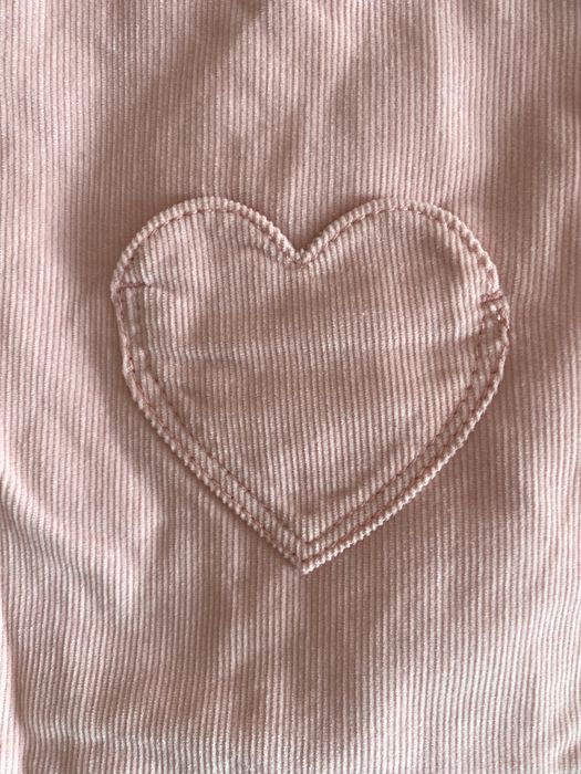 Vestidos jardineira azul e rosa