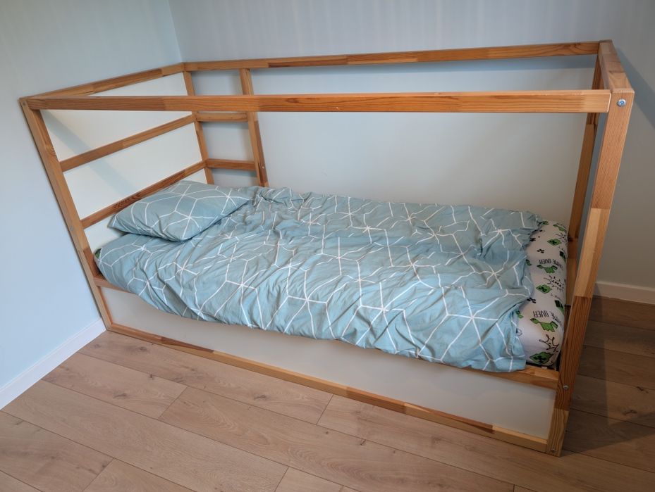 Sprzedam łóżko dziecięce IKEA KURA – dwustronne