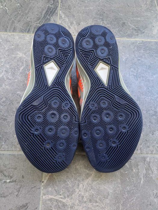 Buty siatkarskie halowe damskie Asics Volley Elite