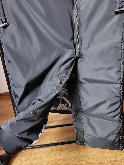Зимова чорна куртка, 46 розмір.