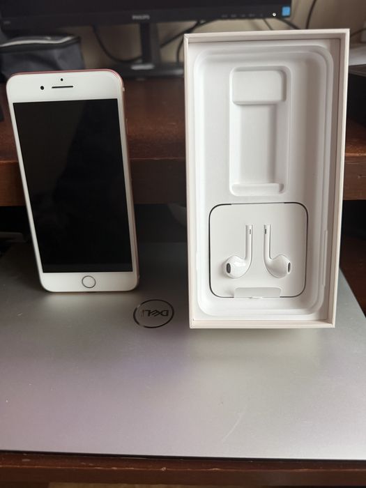 iPhone 8 plus złoty