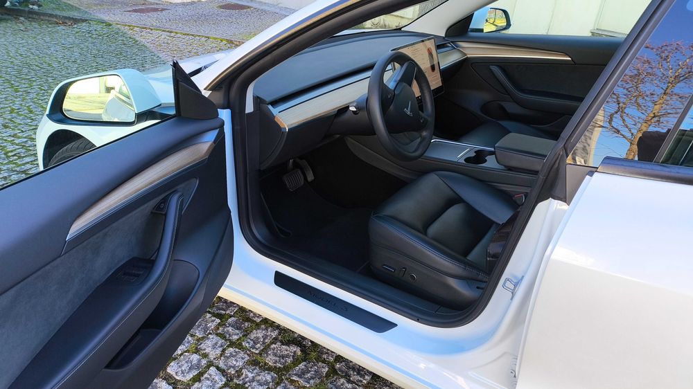 Tesla Model 3 Tração Traseira