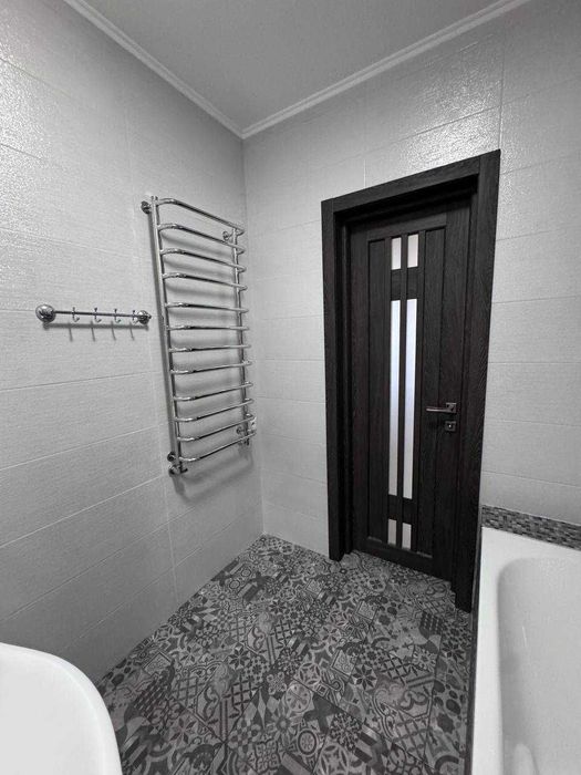 Продам простору 2-кімнатну квартиру