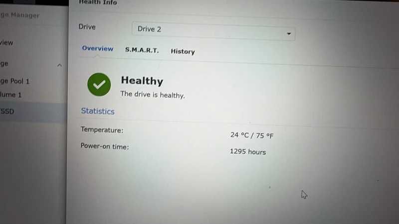 4 TB | Synology DS223j NAS com 2× WD Red Plus 2TB Cada (WD20EFPX) + fonte de alimentação