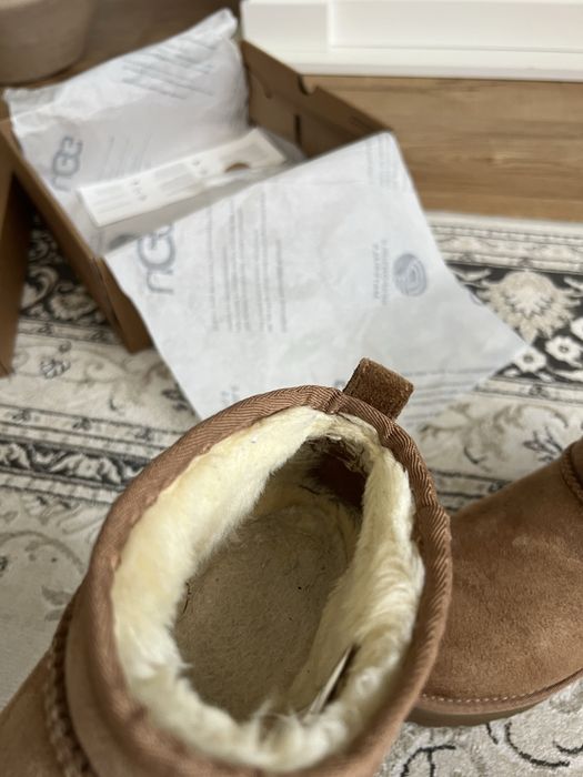Ugg на масивній платформі