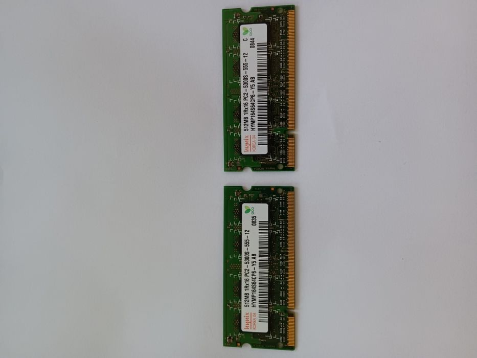 Używany dwie kości pamięci RAM firmy Hynix o pojemności 512 MB