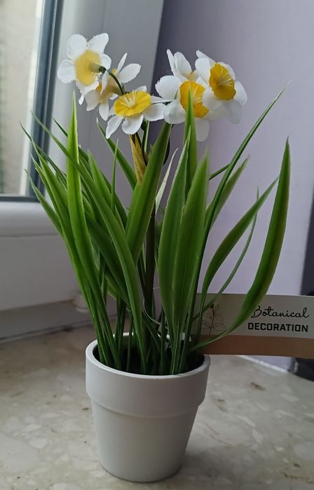 Sztuczny kwiat Narcyz Biały Źonkil w doniczce wiosenna dekoracja 20cm