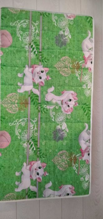 Детская кровать с матрасом