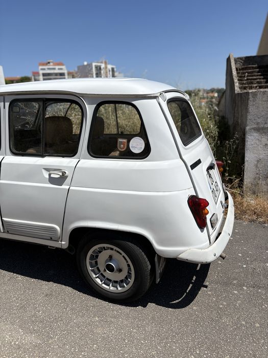 Renault 4L GTL em bom estado