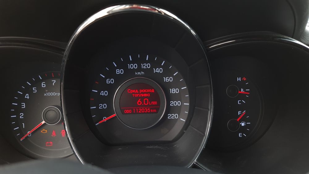 Кіа Ріо 2012 1.6 бензин власник