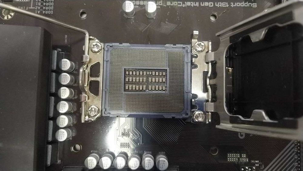 Материнська плата Gigabyte B760 Gaming X DDR4 Socket 1700