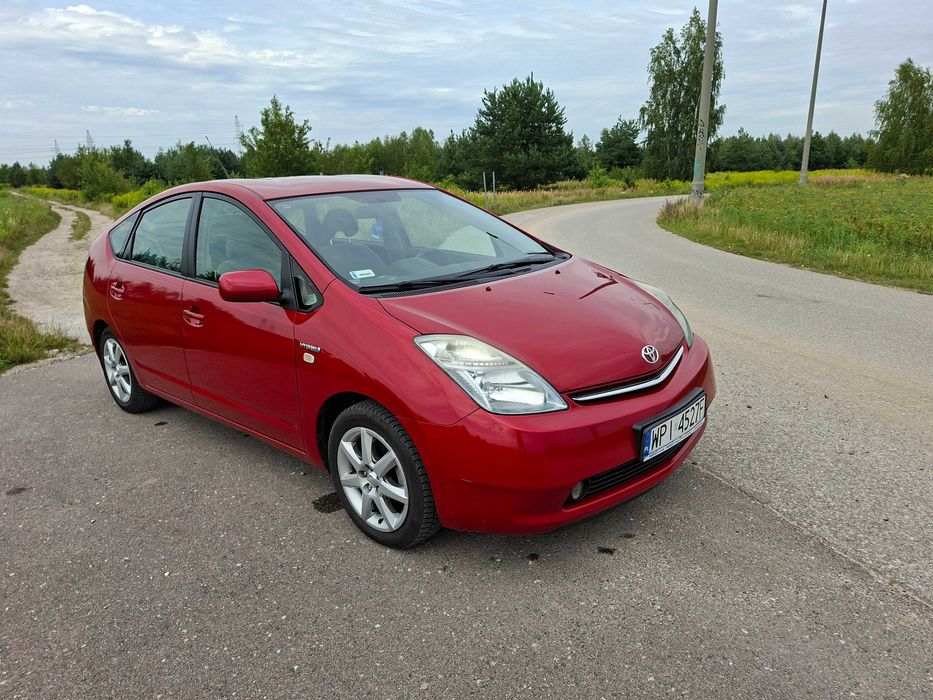 Toyota Prius. Hybryda + LPG KME 6L lpg / 100 km