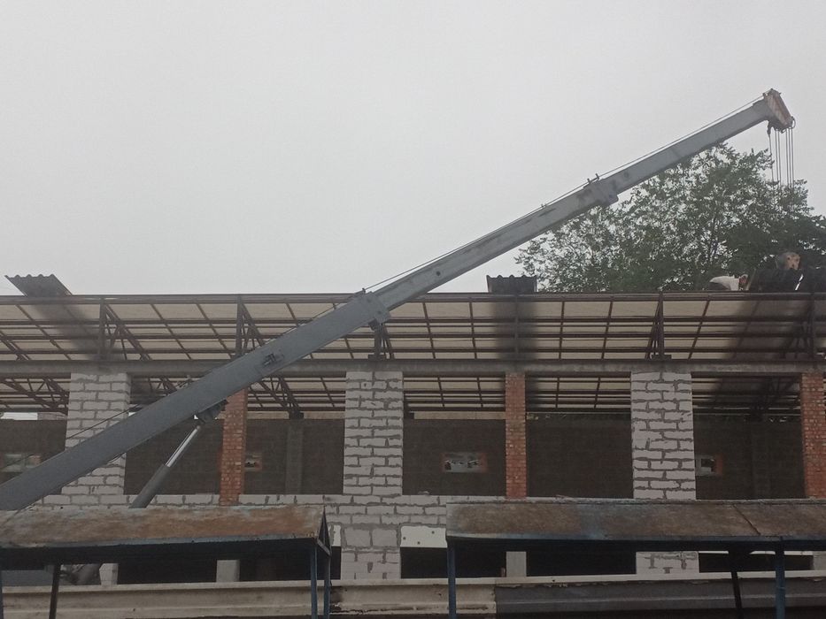 Послуги автокрана , завантаження, розвантаження, монтаж,демонтаж.