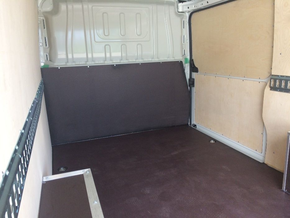 Zabezpieczenie furgonu Peugeot Boxer L2H2
