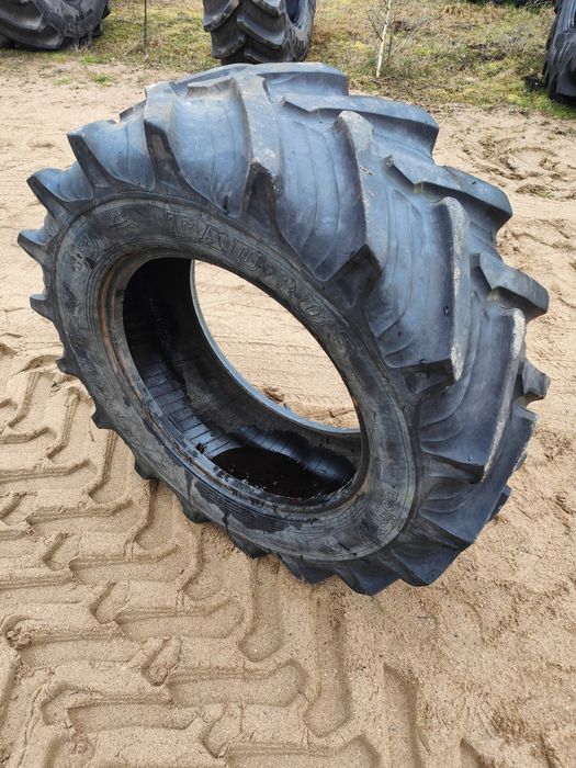 Opona 360/70 R24 Taurus point7