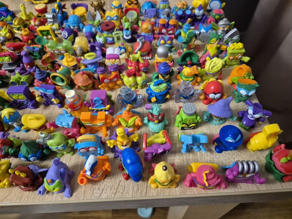 SuperThings /Zings figurki