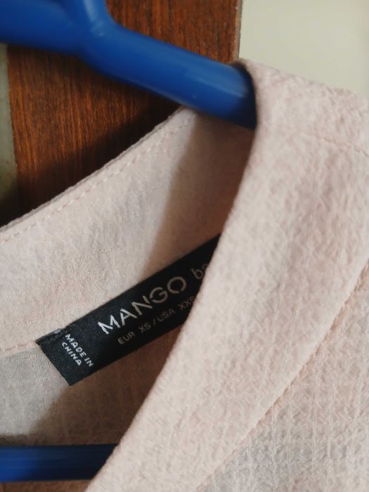 Blusa MANGO manga curta