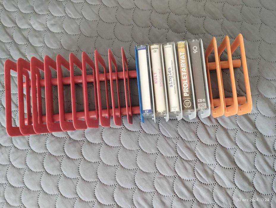 Stojak na kasety magnetofonowe