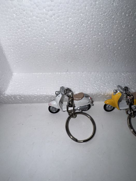 Porta chaves em forma de mota estilo vespa