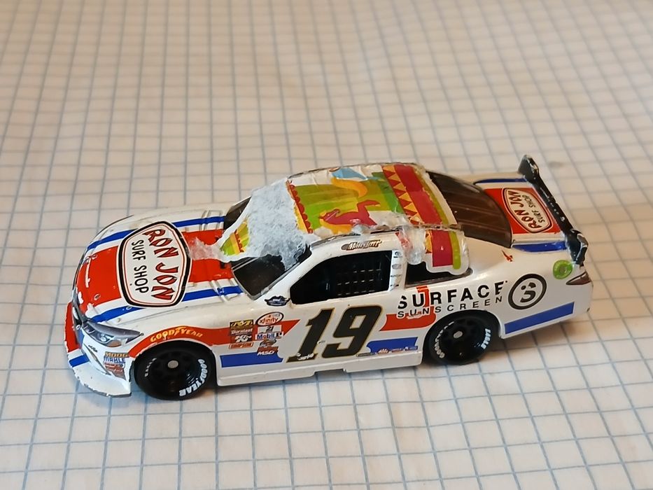 Машинка Toyota Camry