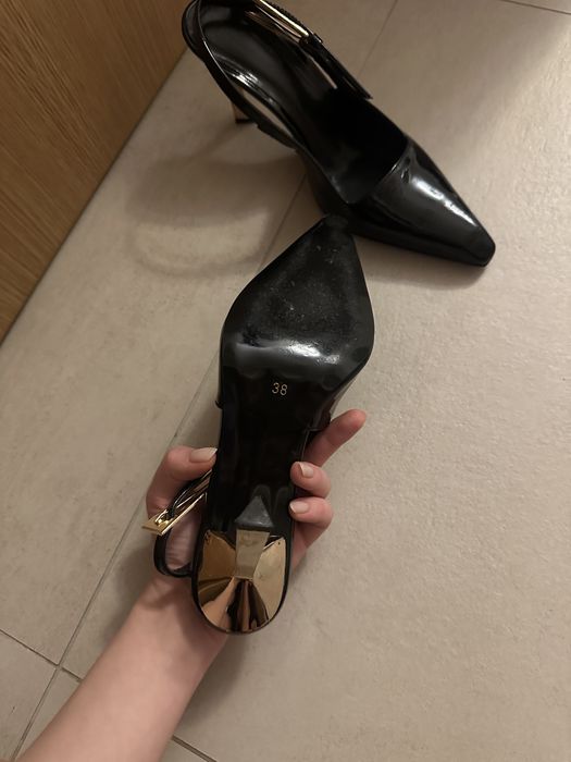 Босоніжки в стилі Saint Laurent