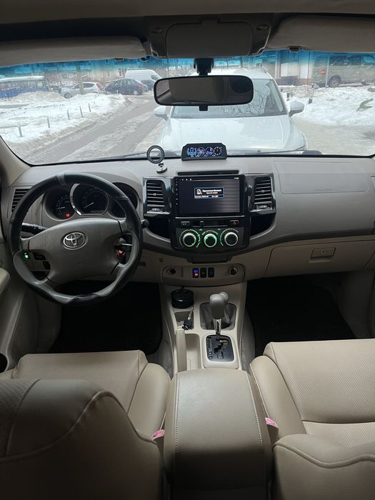 Toyota Fortuner 2.7