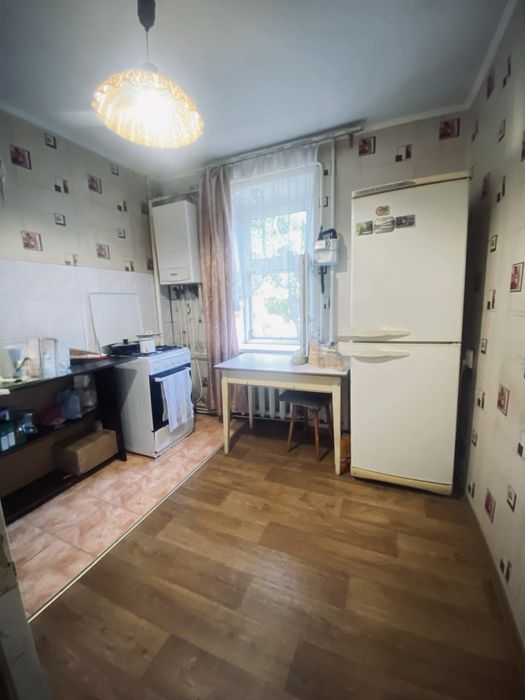 Продам 1 кімнатну квартиру.3й поверх.Газова автономка