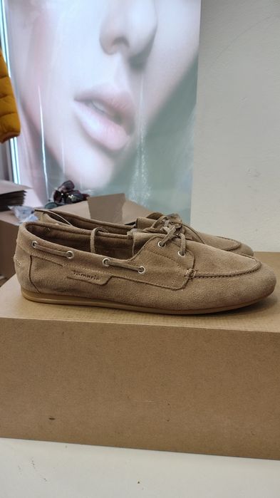 Tamaris zamszowe damskie mokasyny wiązane rozmiar 41