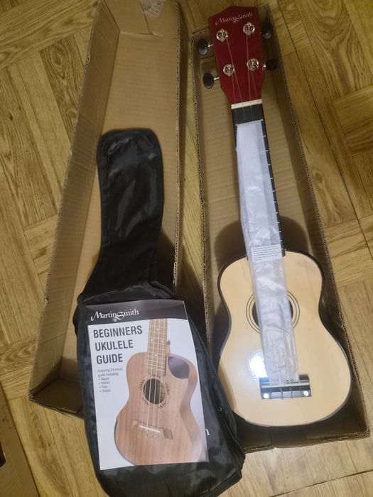 Ukulele nowe małe