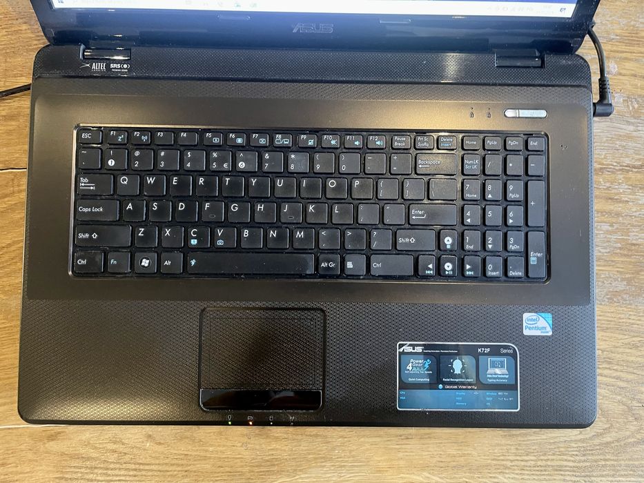 Laptop Asus K72F i5 / SSD / 4GB / WIN10