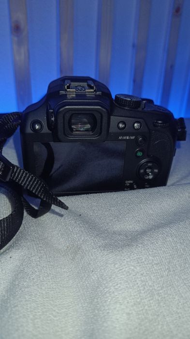 Máquina Fotográfica Panasonic DC-FZ82D  + Cartão 128GB