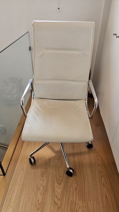 Vendo cadeira de escritório