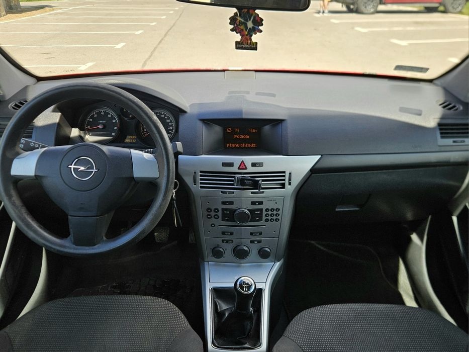 Opel Astra H 1.4 TwinPort 90 KM MT5