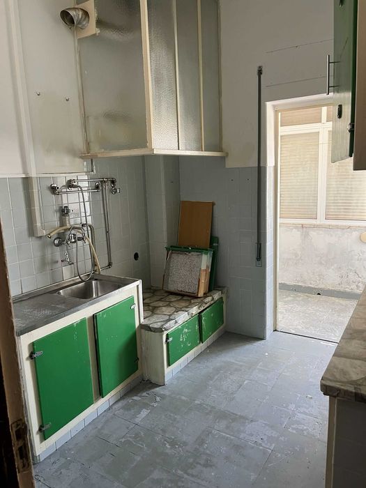 Oportunidade T3 para remodelar no coração de Portalegre