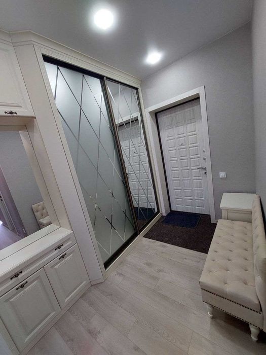 Продам квартиру с дизайнерским ремонтом  г.Змиев