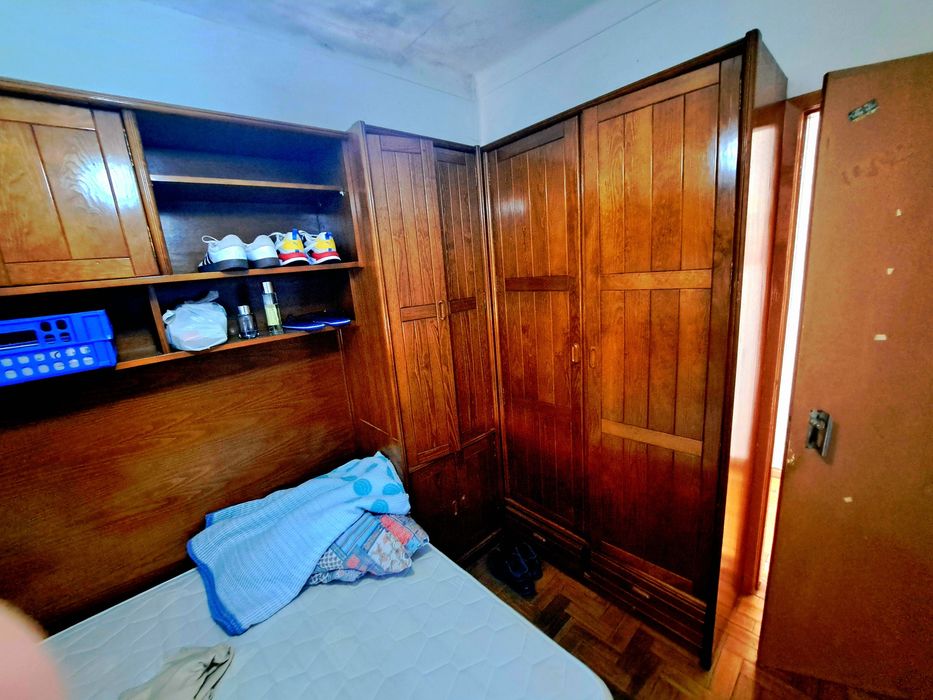 Guarda vestidos mais estante