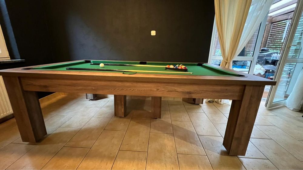 Stół jadalniany z bilardem