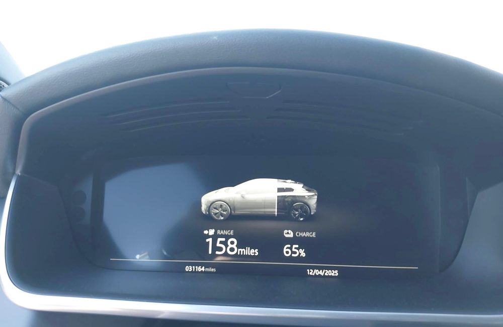 Автомобіль Jaguar I-Pace EV400 2019 заводься та їде
