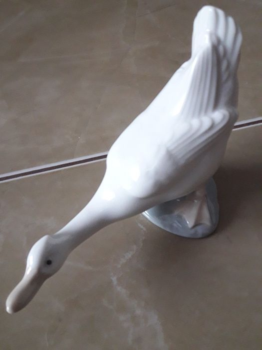 Porcelanowa gąska Nao Lladro Hiszpania.