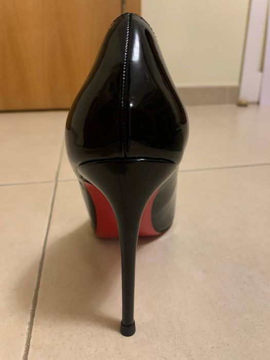 Louboutin Kate 100 pretos 39 novos