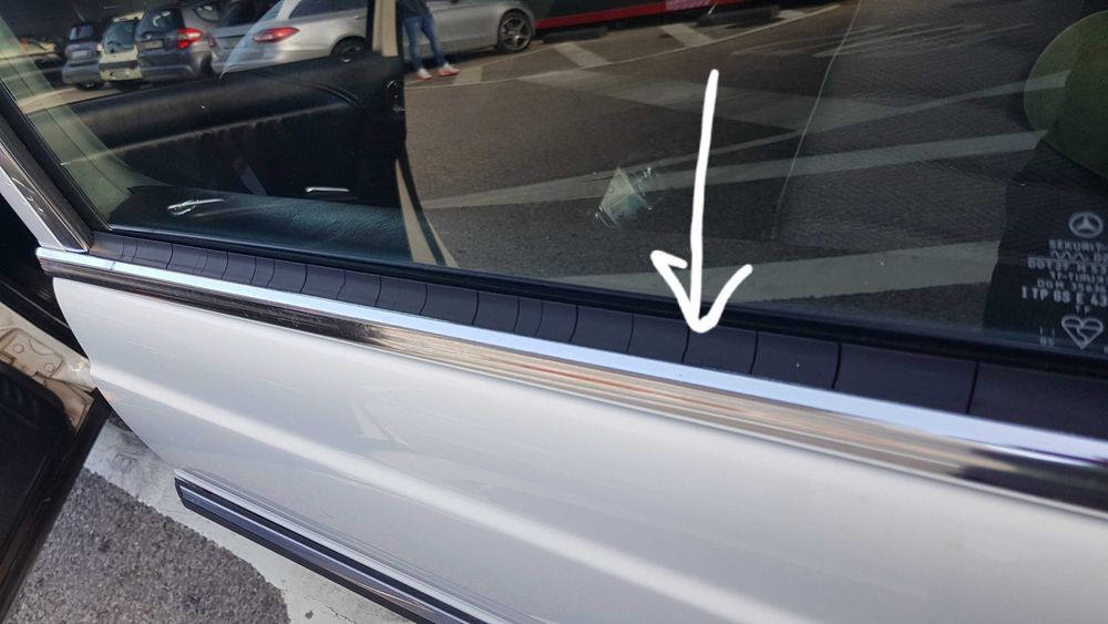 Mercedes W123 - Set 4 Vedandes Exteriores Janela (Novo)