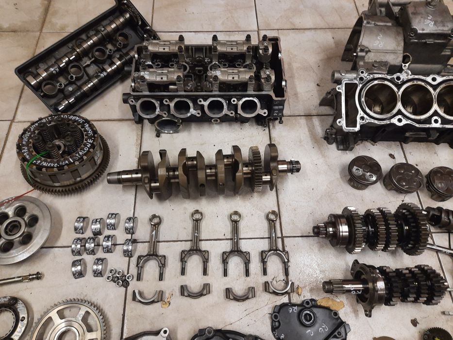 Yamaha r6 silnik części RJ05 głowica wał cylinder skrzynia kapa 03-04r