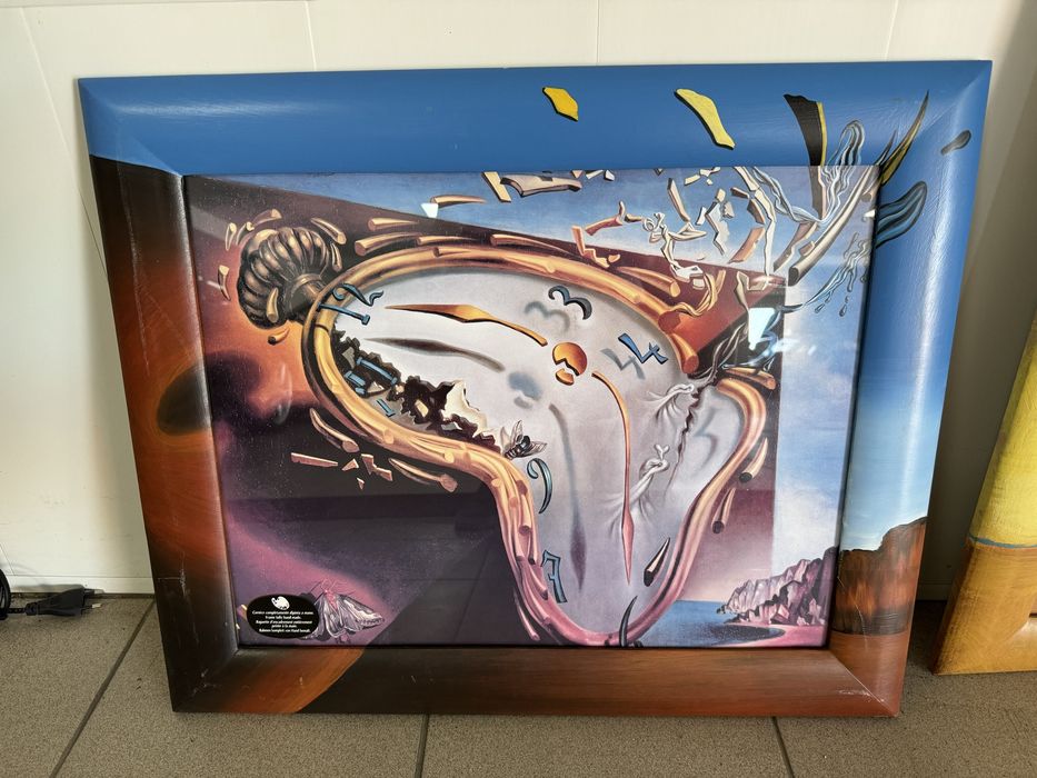 Картину Ван Гог  и Сальвадора Дали